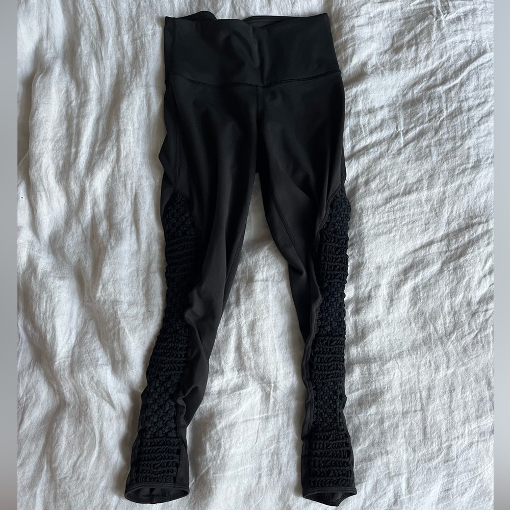 ONZIE Black High-Waisted Leggings with Textured Sides CROCHET XS